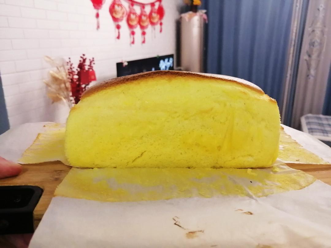 堪比柯基屁股
爆浆芝士🧀古早蛋糕