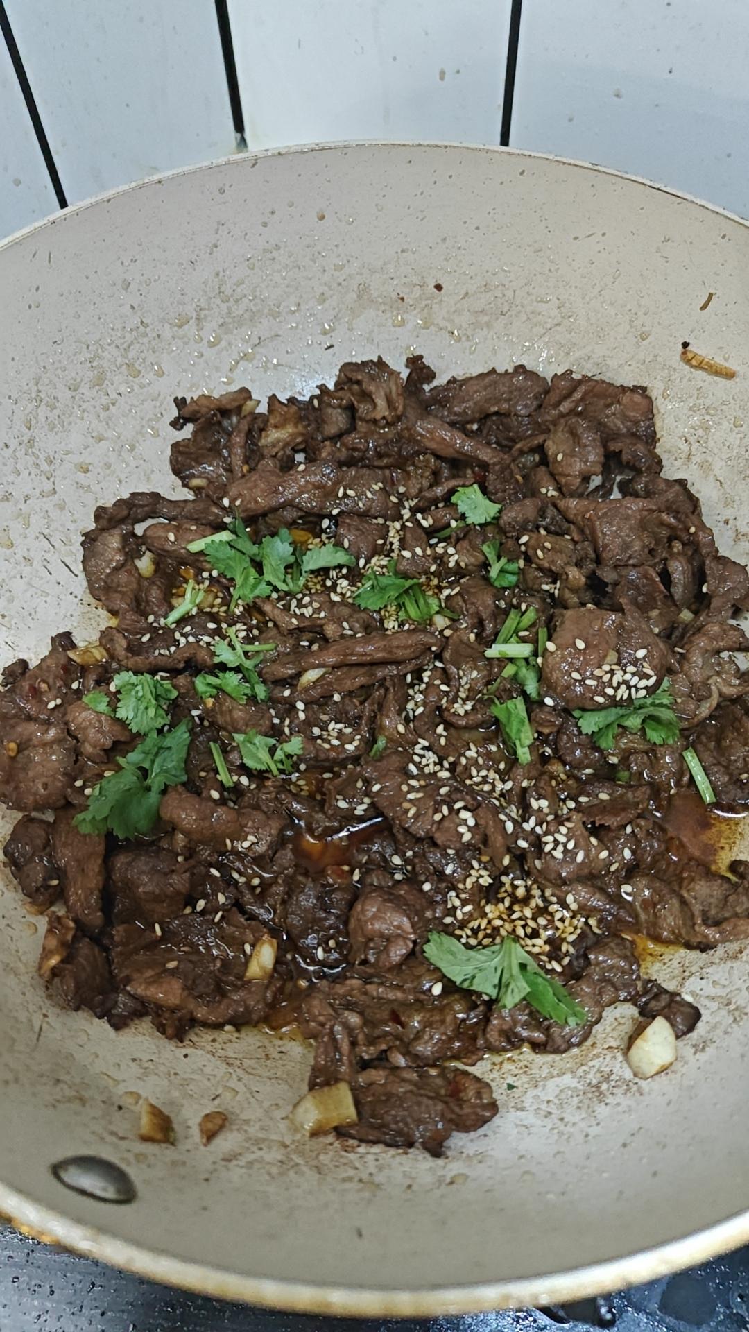 又香又嫩的小炒牛肉（巨好吃，手残党也能做）