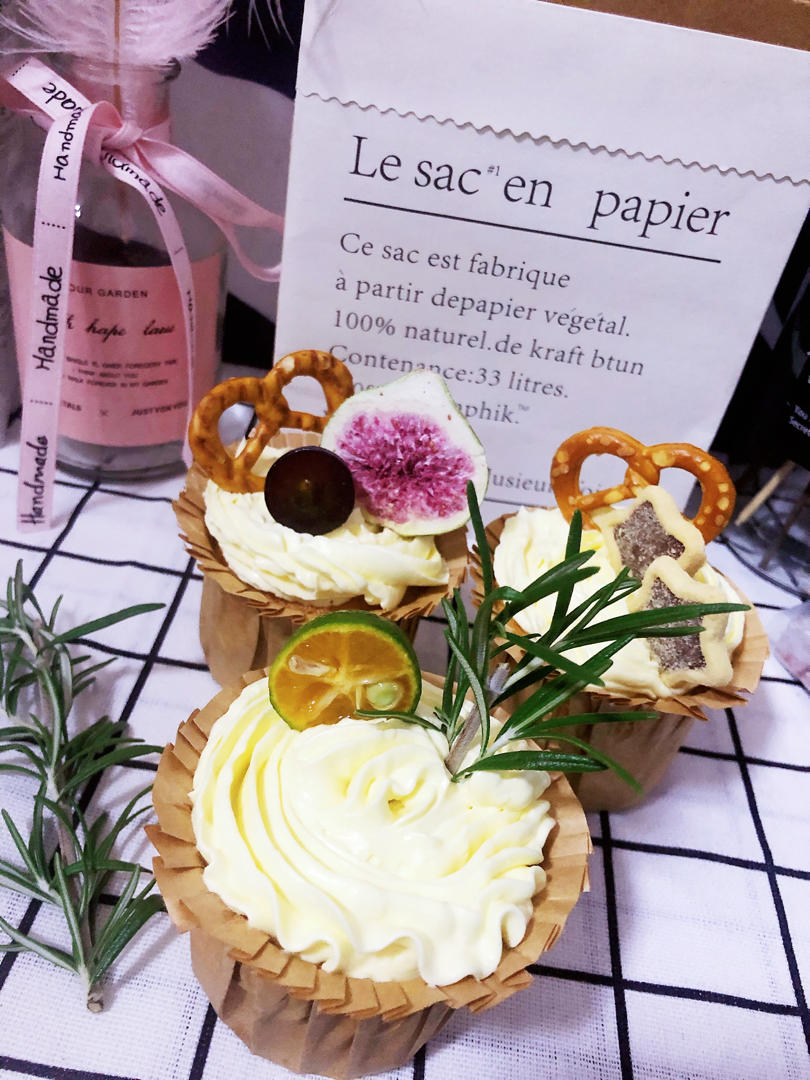 软绵绵戚风纸杯蛋糕