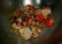 鲍汁草菇幼白菜的做法 步骤6