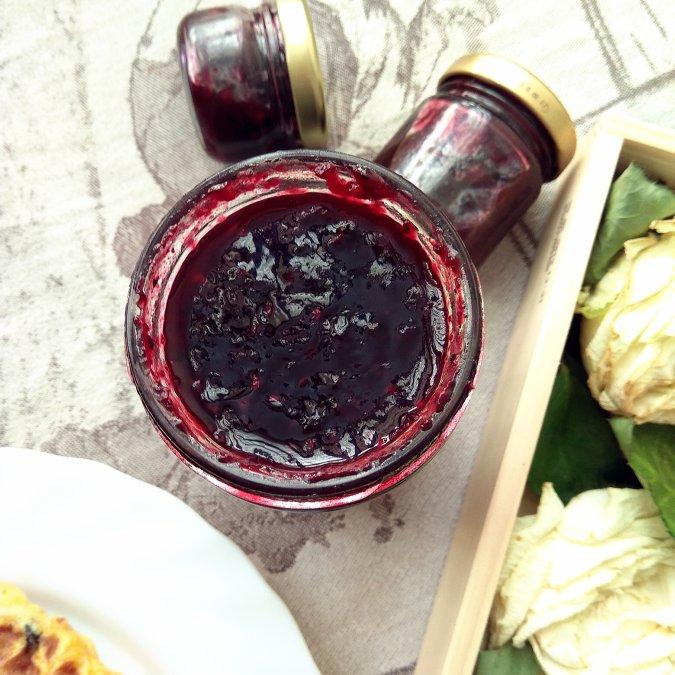 612018年8月5日#混合莓果酱用的冷冻混合红梅,里面有蓝莓,覆盆子,黑