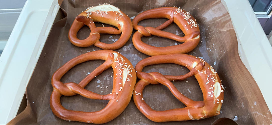 最详细的碱水包 【德国结面包 布雷结面包】有关碱水面包Brezel的一切 Bretzel Brezen Pretzel