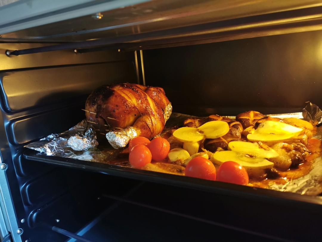 如何做一只入味多汁的【圣诞烤鸡】