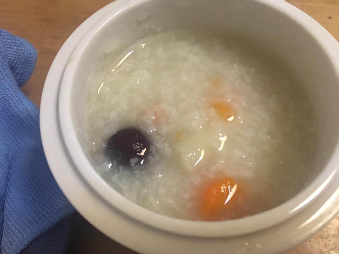 ［宝宝辅食］胡萝卜山药红枣粥