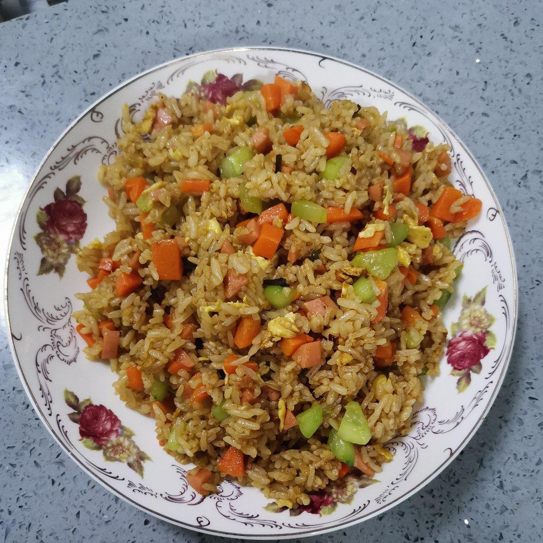 好吃到停不下来的酱油蛋炒饭