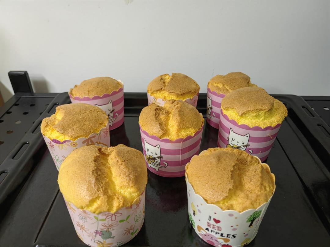 纸杯蛋糕 8寸戚风蛋糕的量