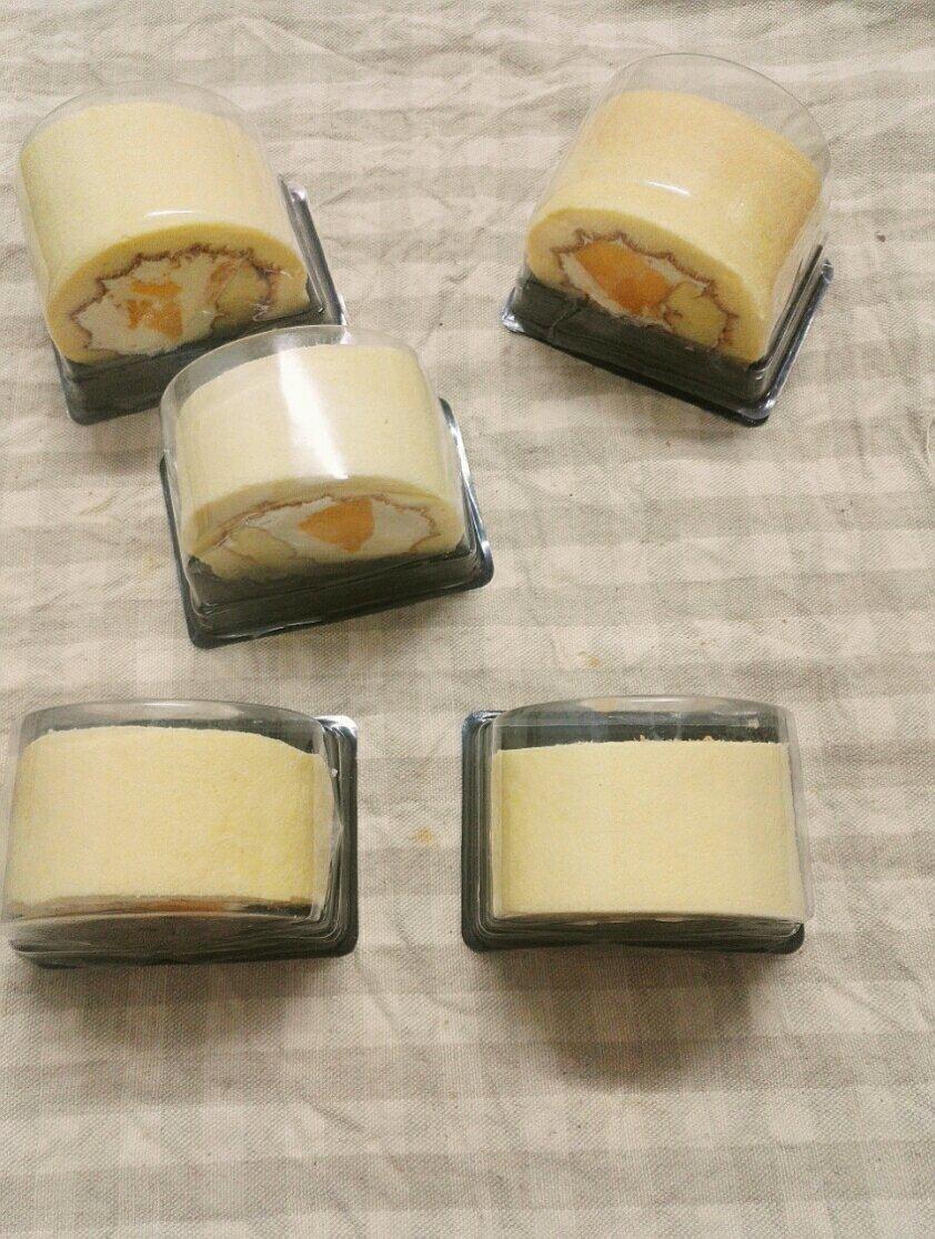 戚风奶油蛋糕卷