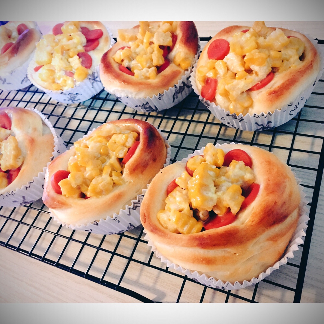 宅女方方做的方方之焙香甜玉米火腿餐包