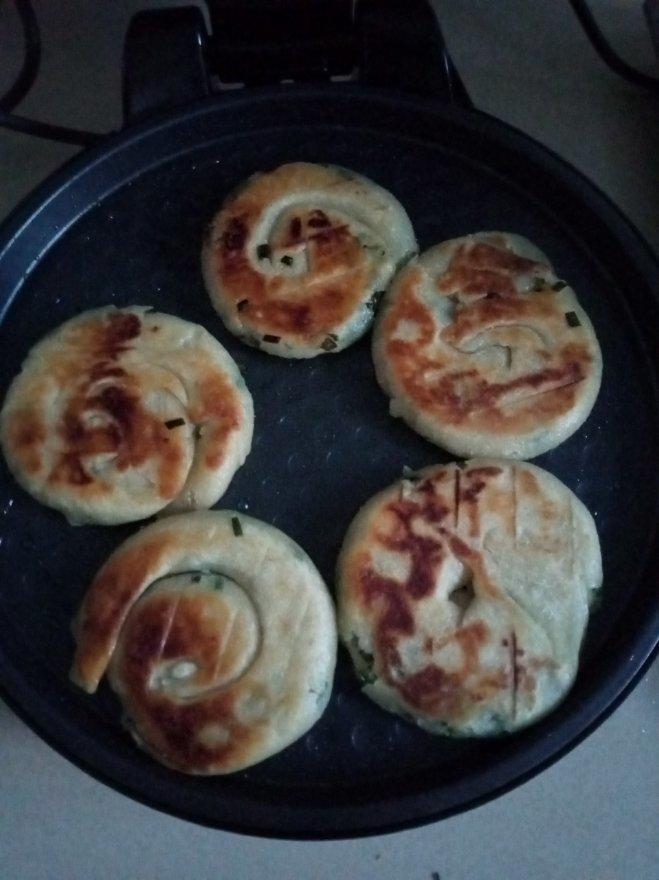 层层酥香不用擀面简单易学葱油饼