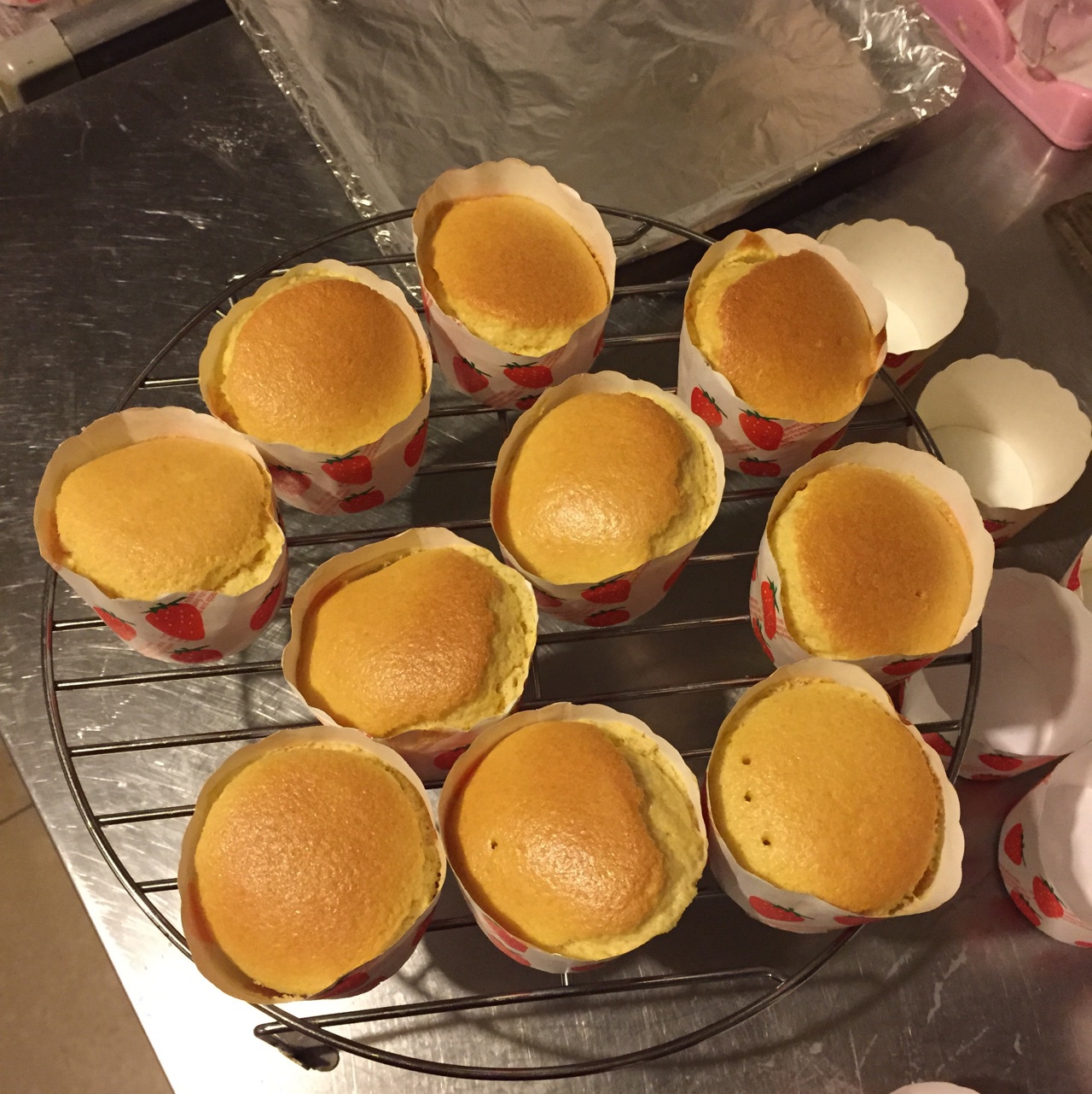 软绵绵戚风纸杯蛋糕