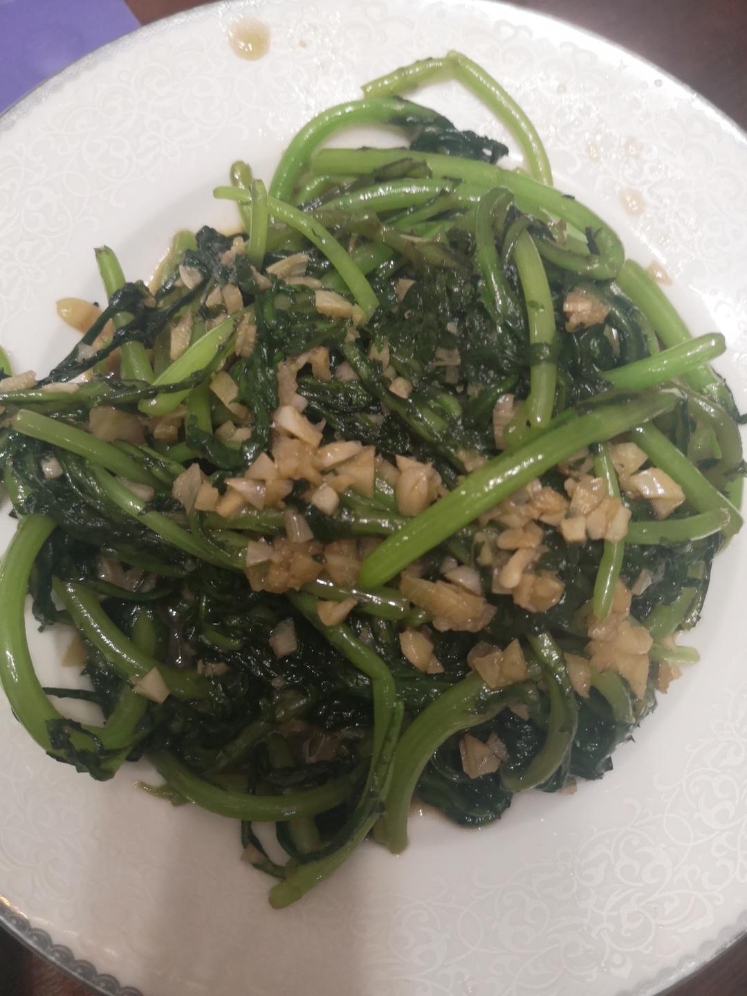 清炒茼蒿