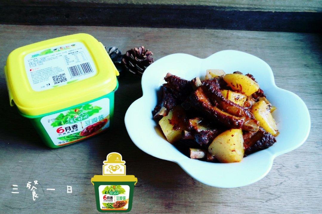 酱香土豆排骨