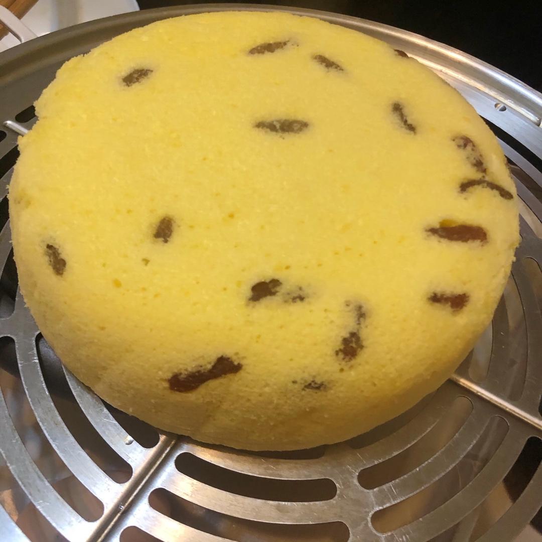不用烤箱的超软蛋糕（附低筋面粉做法）