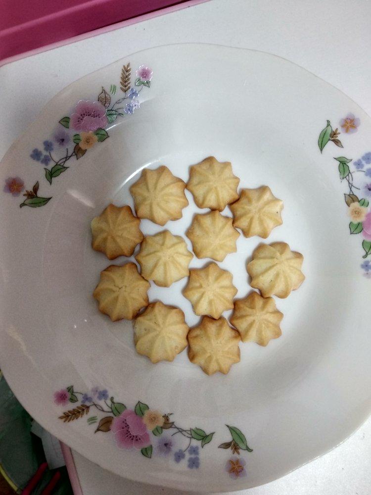 没有黄油也同样做出香酥不腻，花纹立体清晰的曲奇