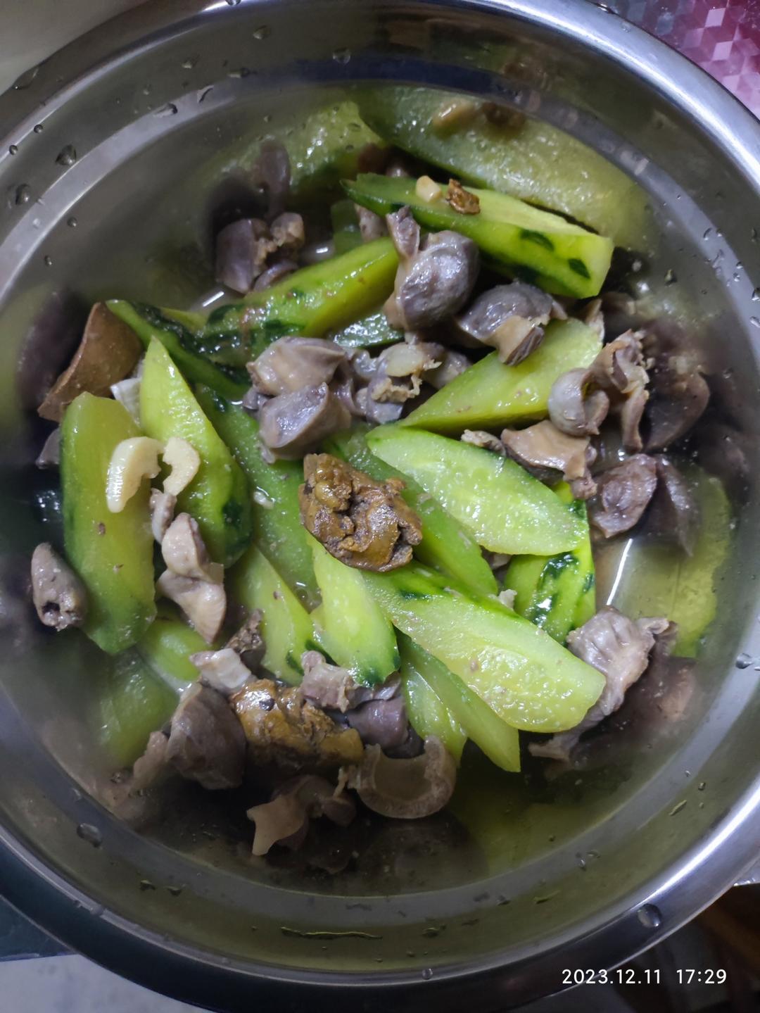 青瓜炒鸡杂