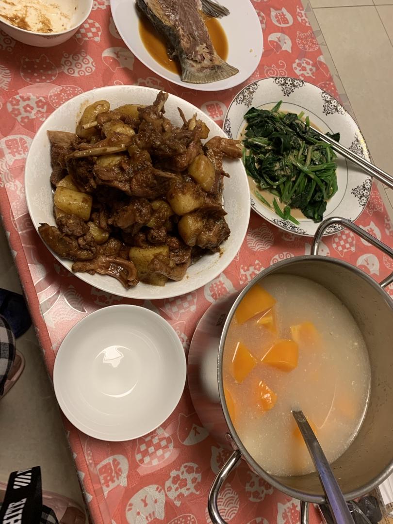 土豆焖鸭