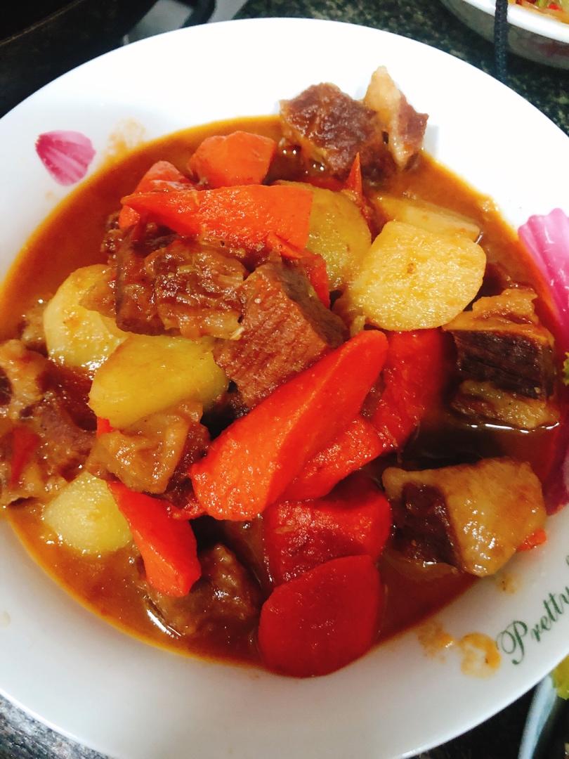 西红柿炖牛腩（牛肉）