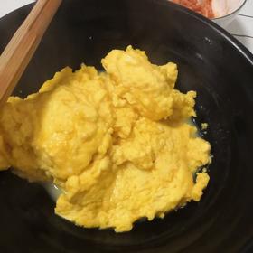 赛蟹黄——南瓜牛奶滑蛋