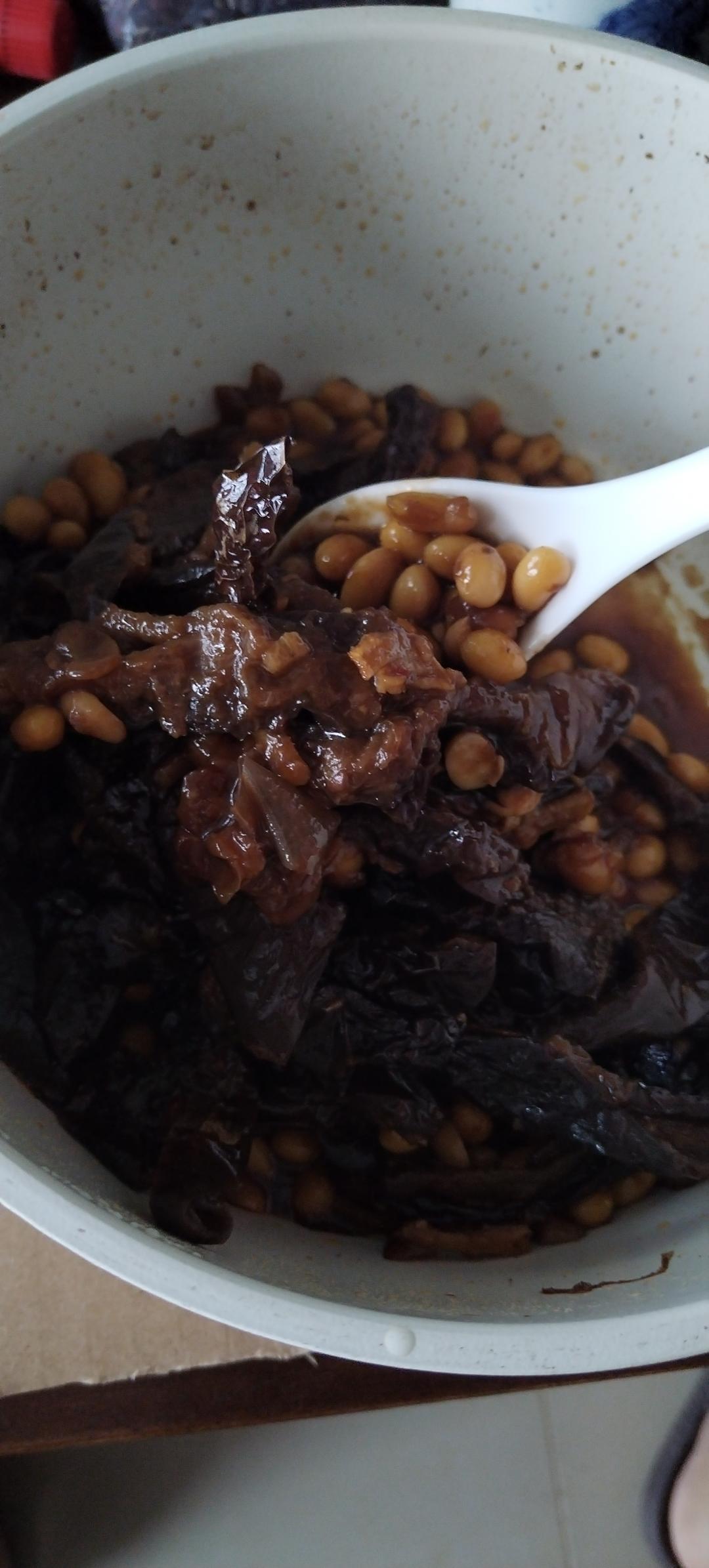 黄豆炖茄干（能吃出肉味的素菜）