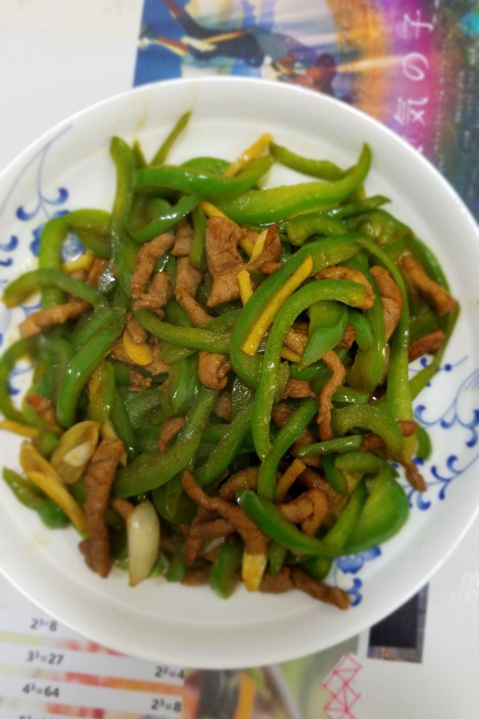 厨师长教你：“青椒肉丝”的正宗做法，色香味俱全