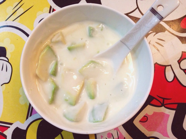 牛油果酸奶
