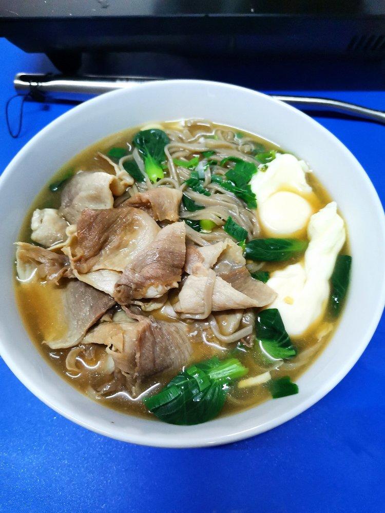 热汤面