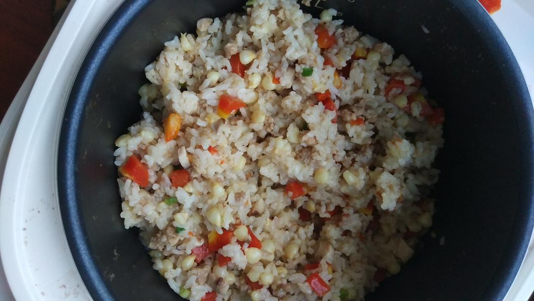 timeme学做菜做的香喷喷的胡萝卜肉末饭