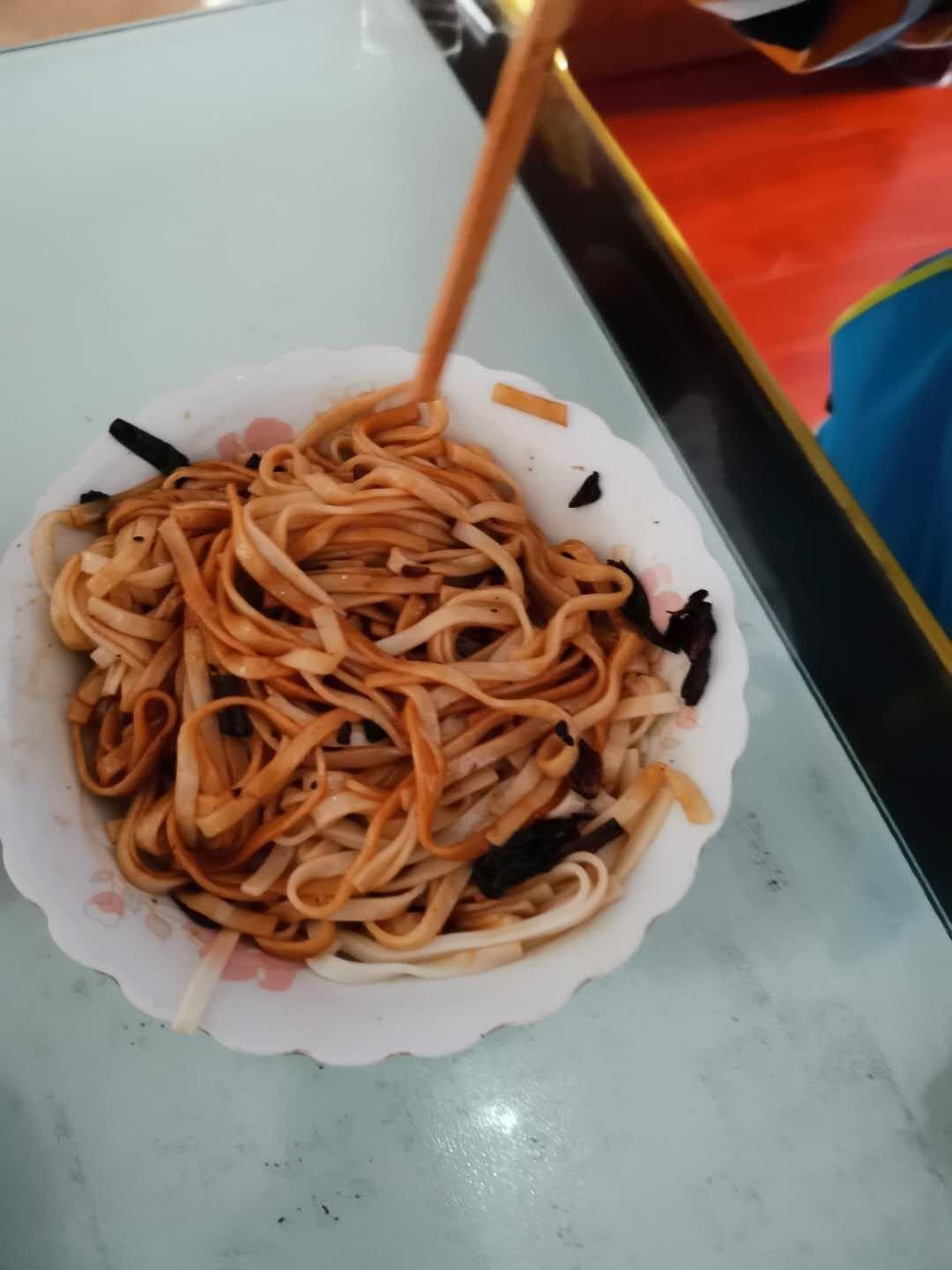 10分钟搞定的一碗葱油拌面