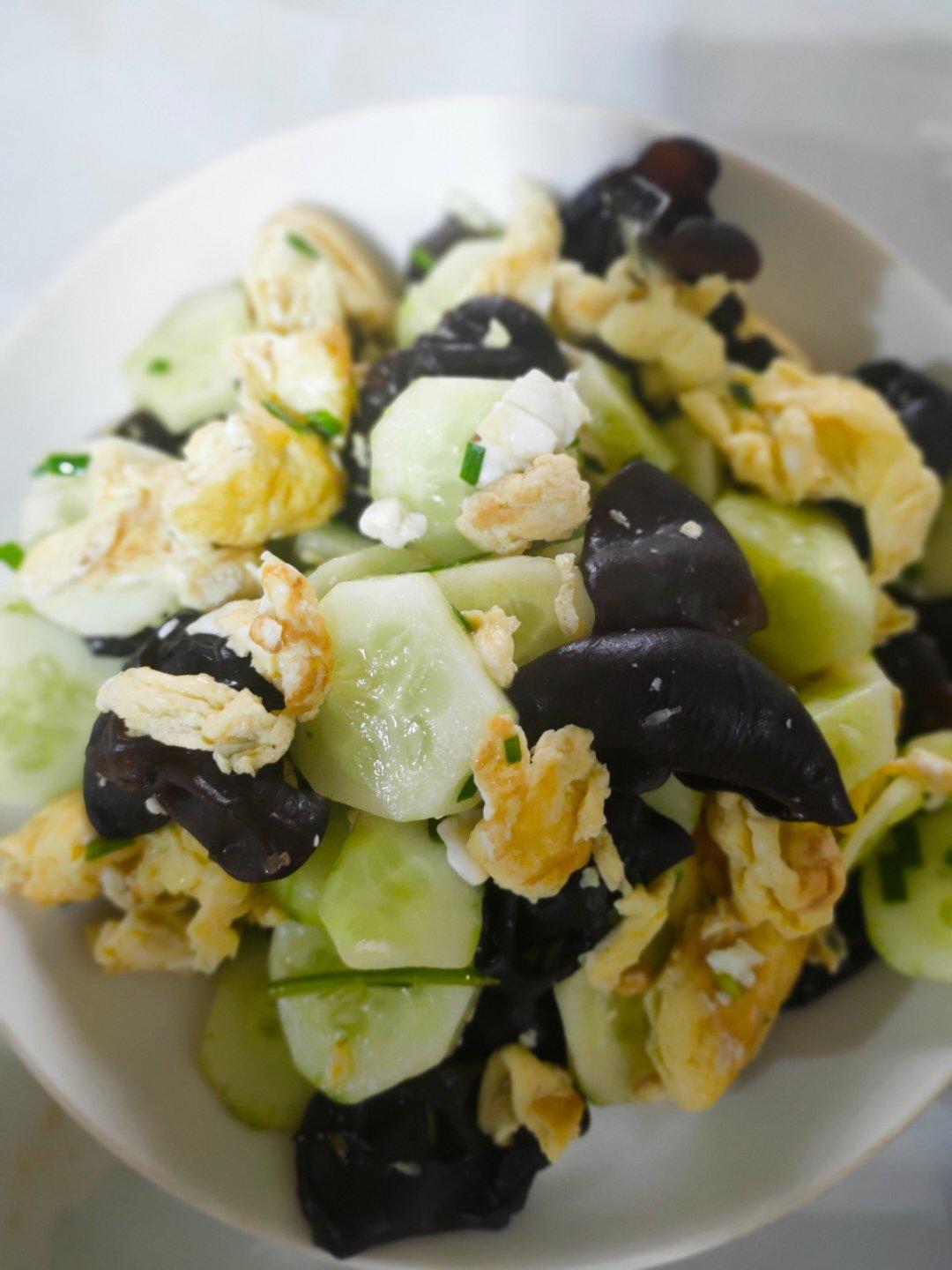 黄瓜木耳炒鸡蛋