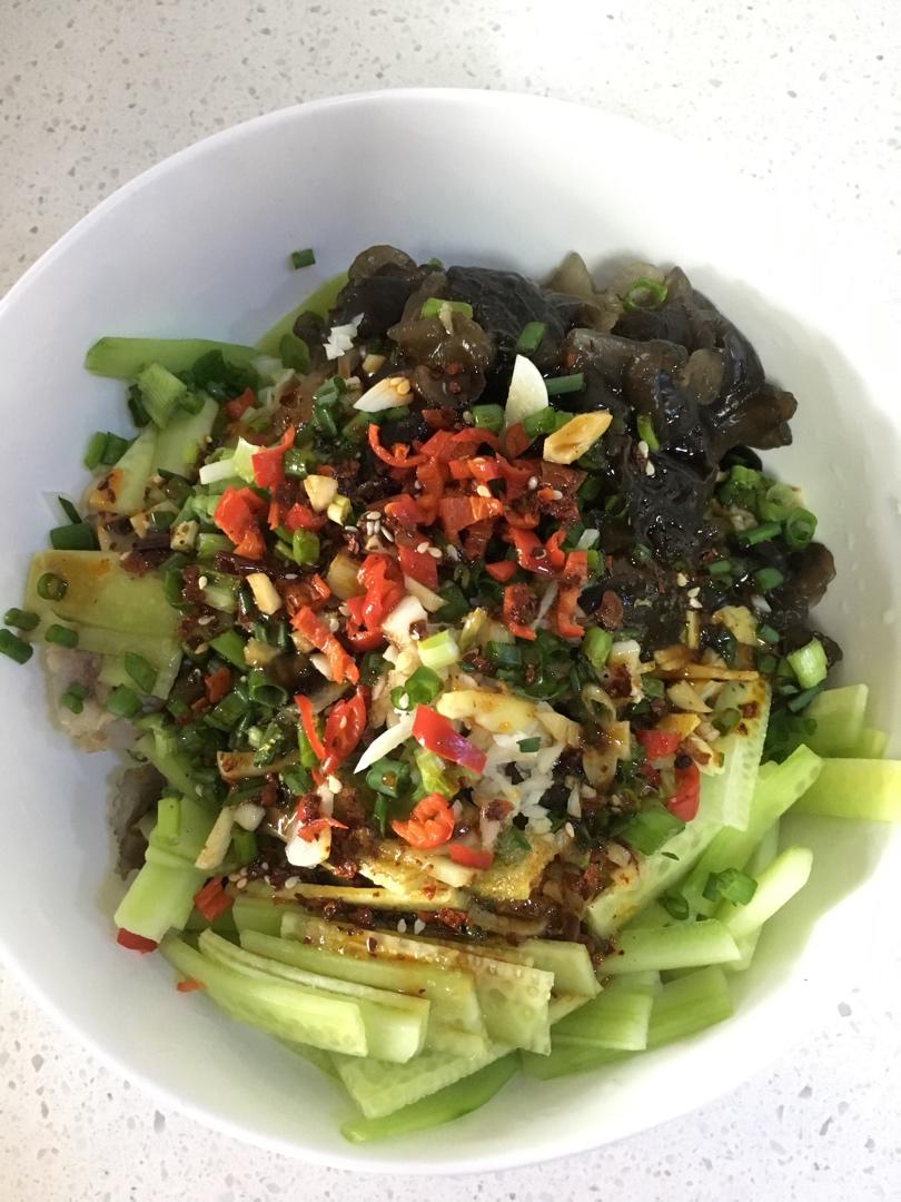 麻辣鸡丝