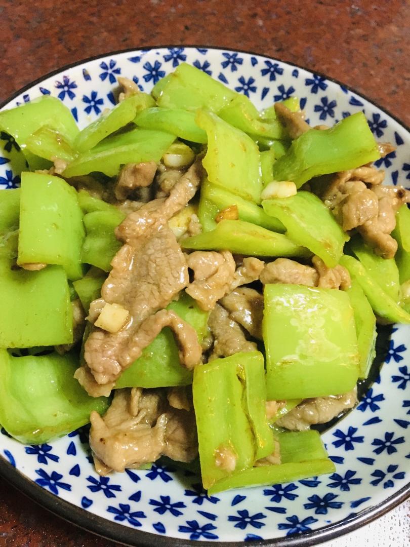 孜然青椒炒肉
