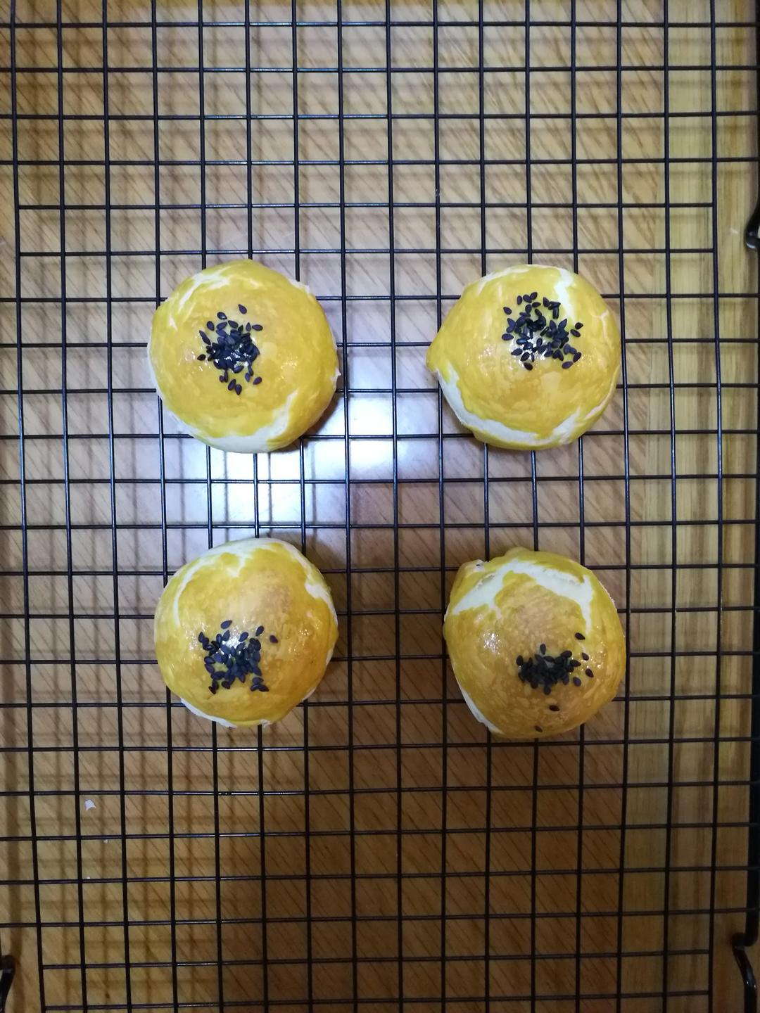 蛋黄酥，红豆酥，绿豆酥