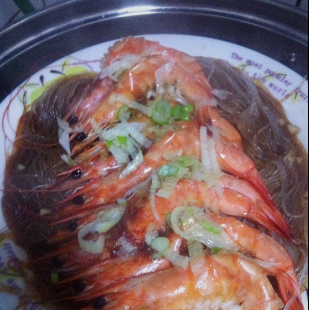 蒜蓉粉丝蒸大虾