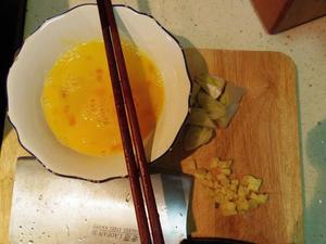 蒜苔炒鸡蛋的做法 步骤2