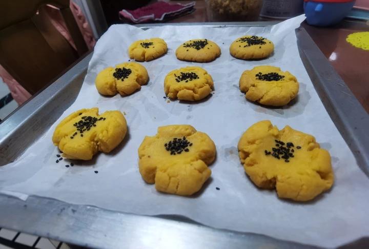 轻轻一按就碎掉的原味桃酥（不输猪油版）
