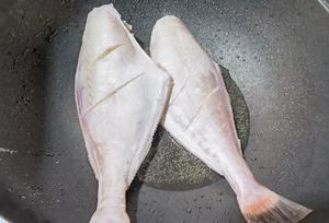 红烧耗儿鱼（马面鱼，橡皮鱼）的做法 步骤5