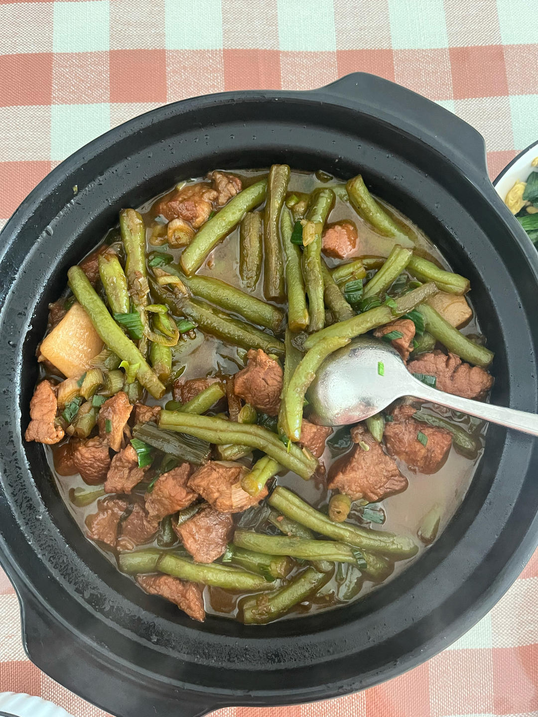 冬日砂锅家常菜之猪肉炖四季豆