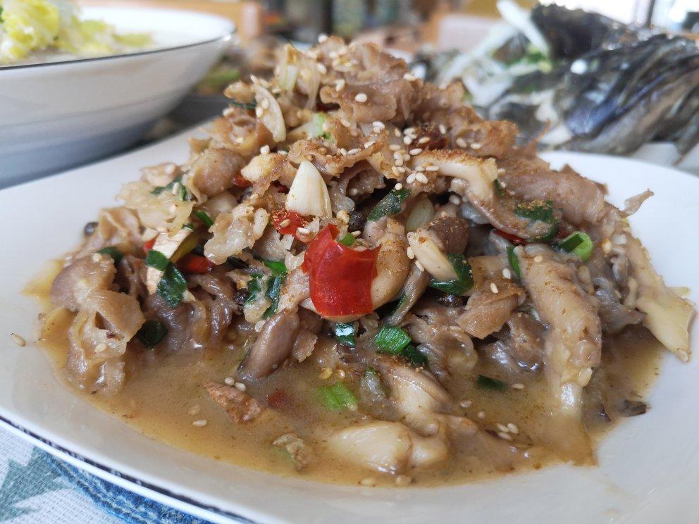 炒了20多年的葱爆羊肉