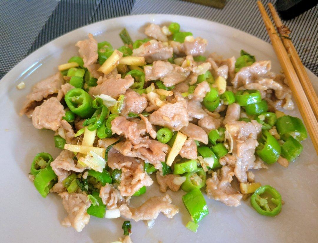 线椒炒肉丝