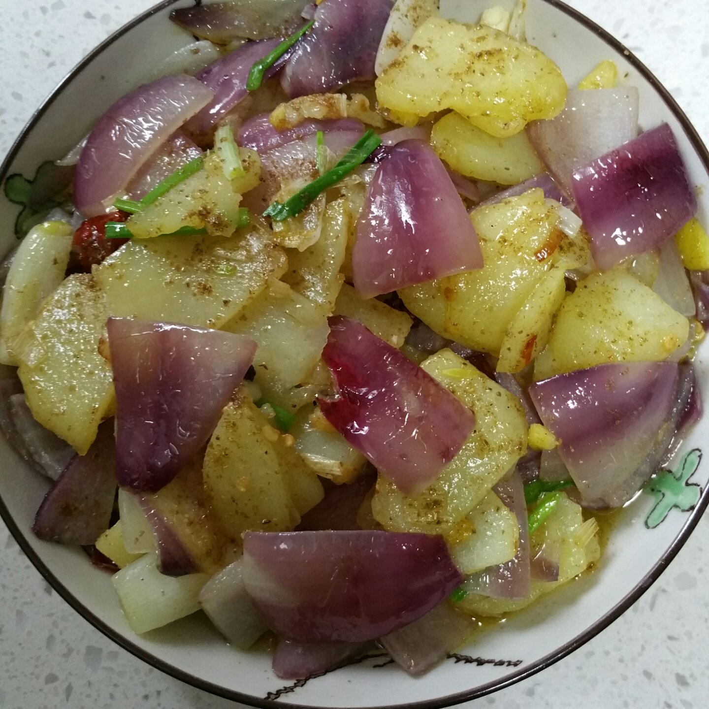 边吃边流泪的「孜然土豆片」