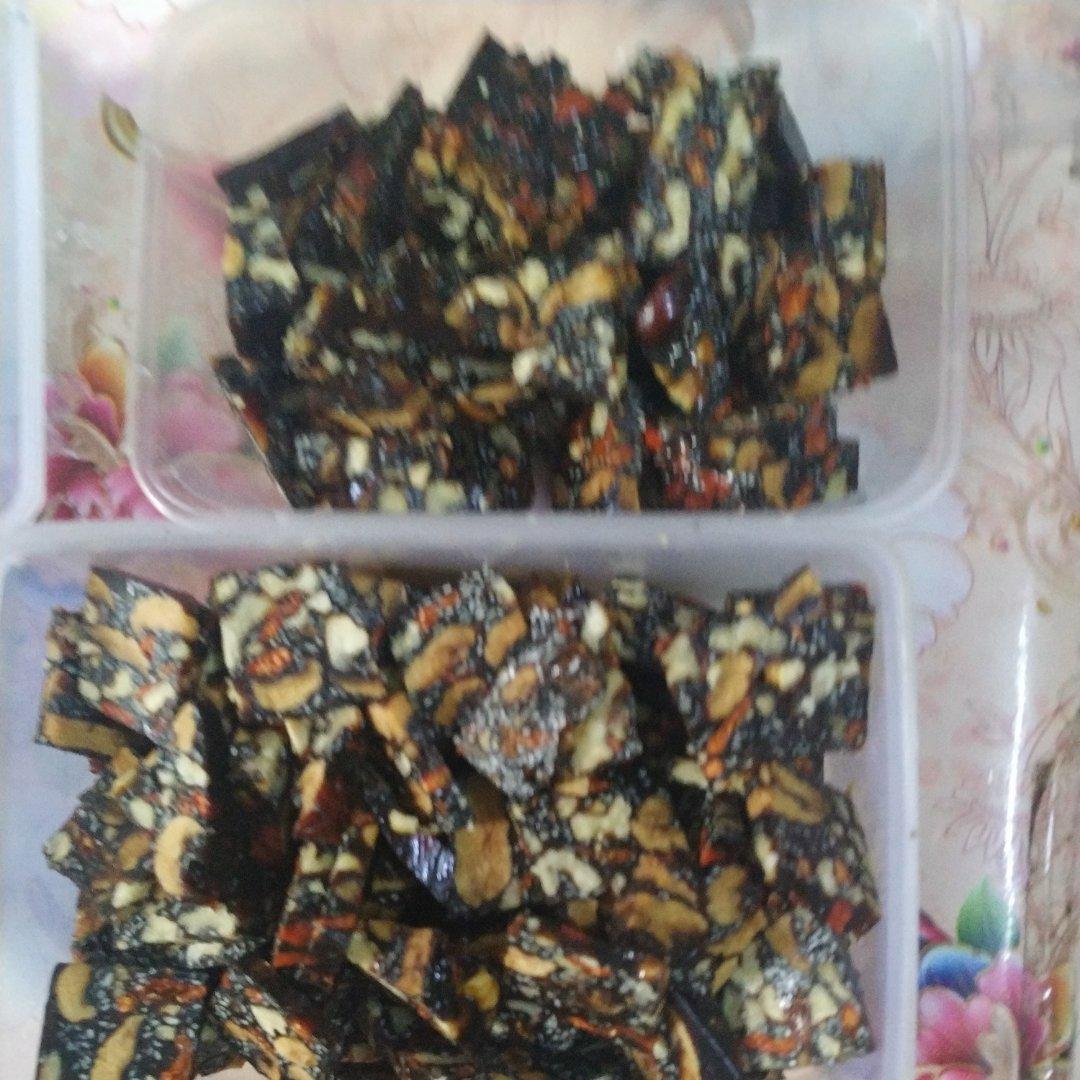 纯手工红枣枸杞补血养颜啊胶糕的做法