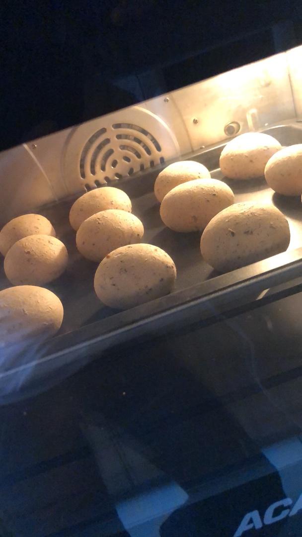 黑芝麻麻薯面包