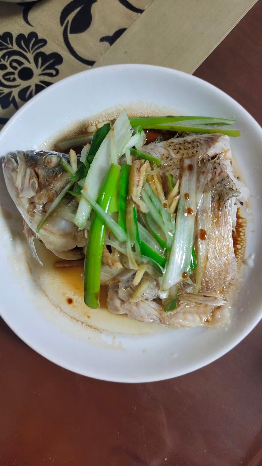 清蒸鲈鱼
