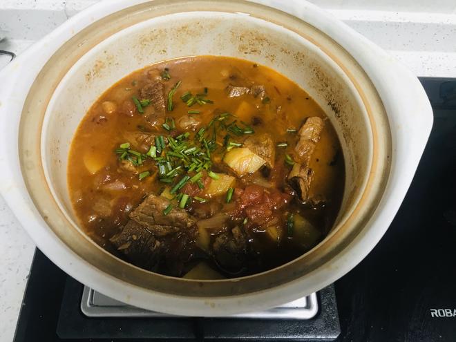 超级下饭的西红柿土豆牛腩汤的做法