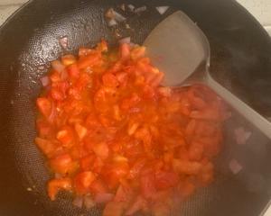 西红柿牛肉卷金针菇煲的做法 步骤4