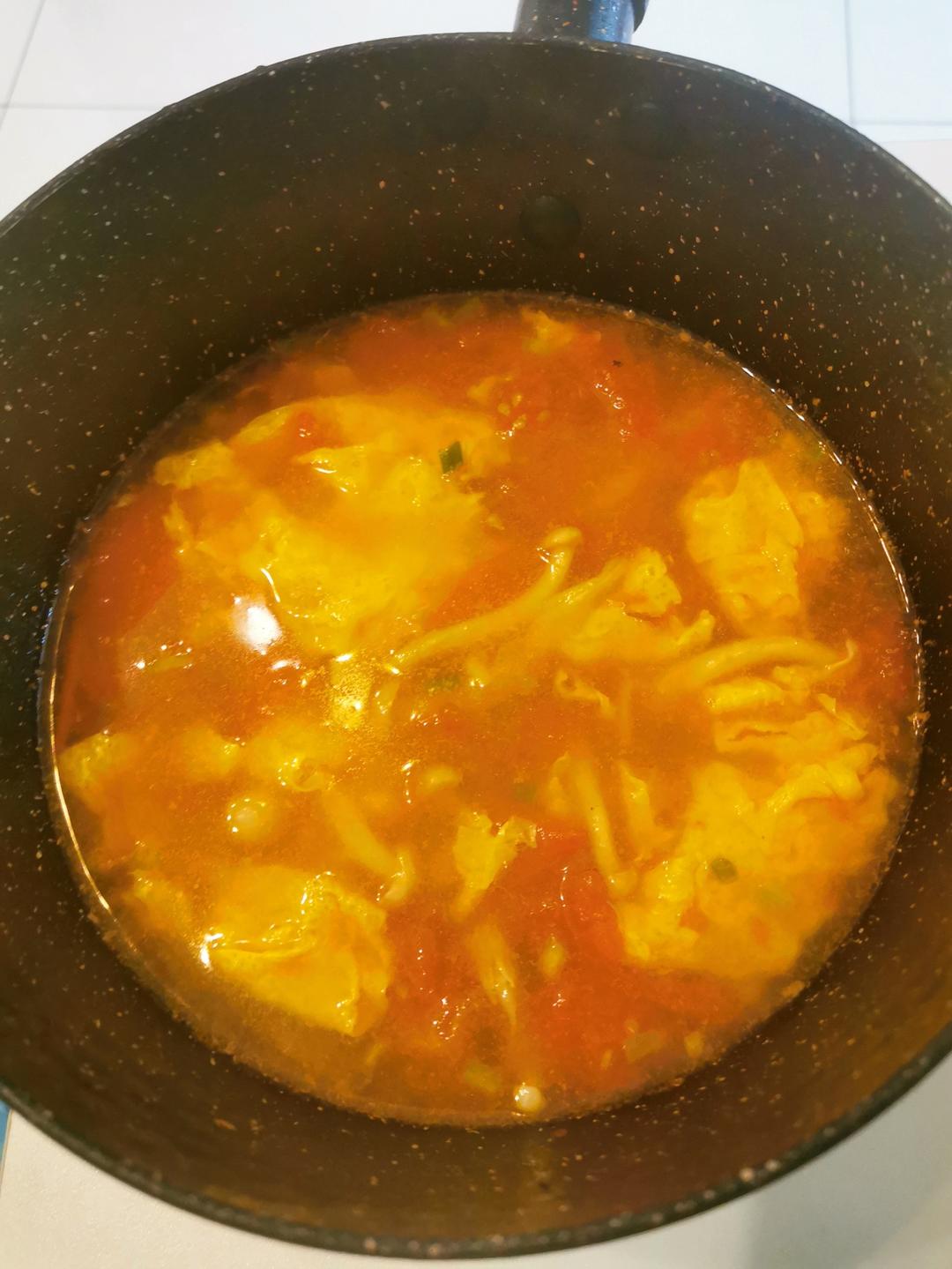 白玉菇西红柿鸡蛋汤