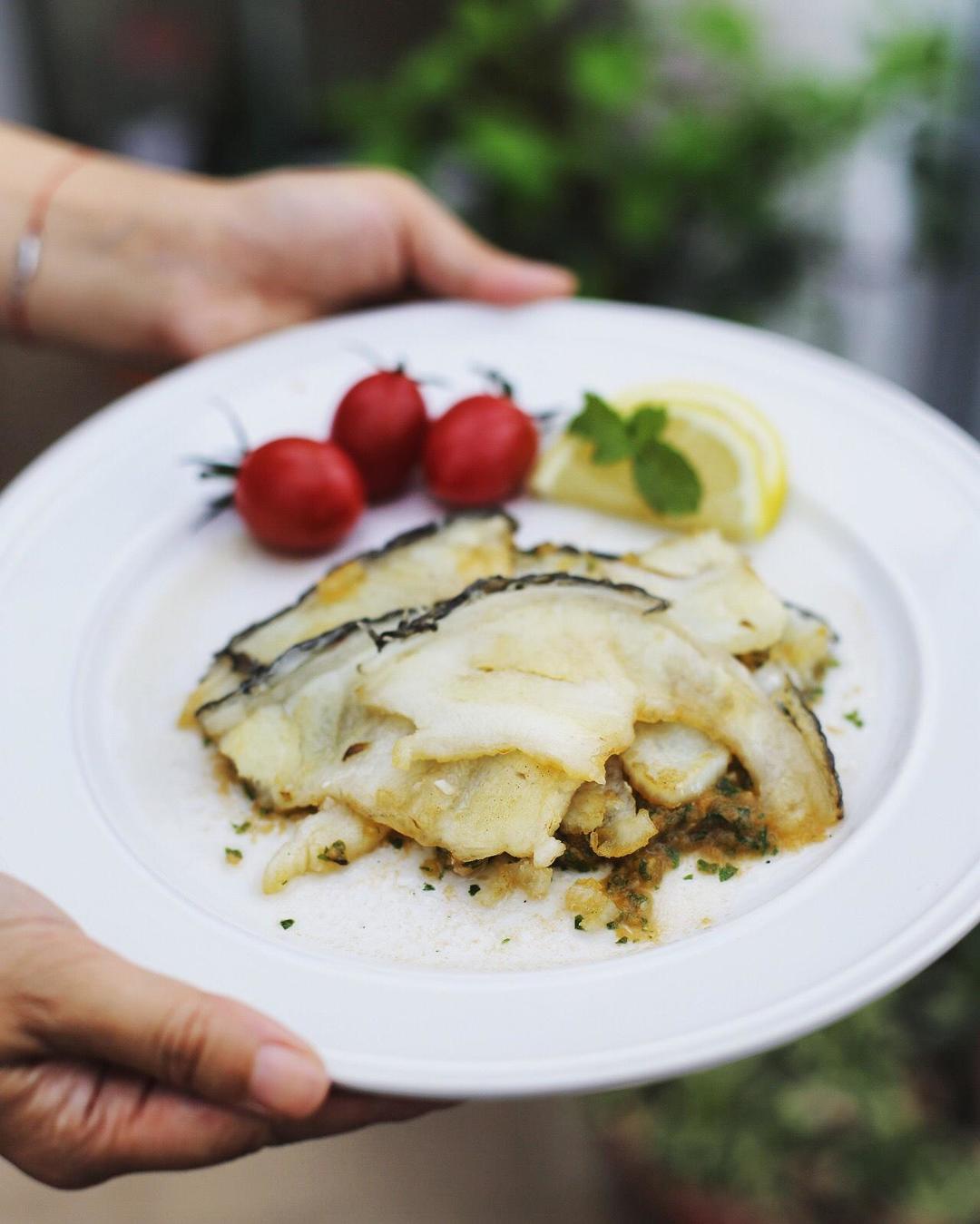 烤鳕鱼配番茄罗勒酱的做法