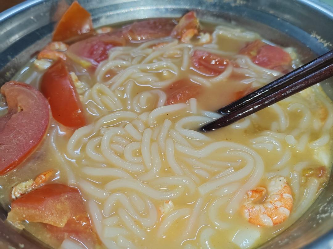 番茄浓汤米线