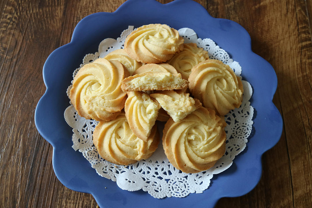 花纹如刀锋般锐利的黄油曲奇