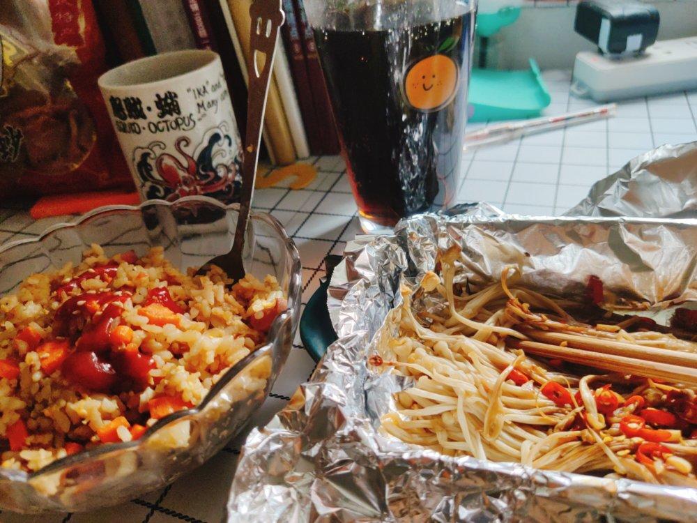 锡纸金针菇-在家用烤箱就能做的烧烤，烧烤店必点菜品之一！超鲜！